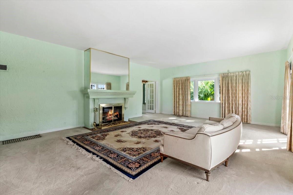 1428 N HALIFAX AVENUE