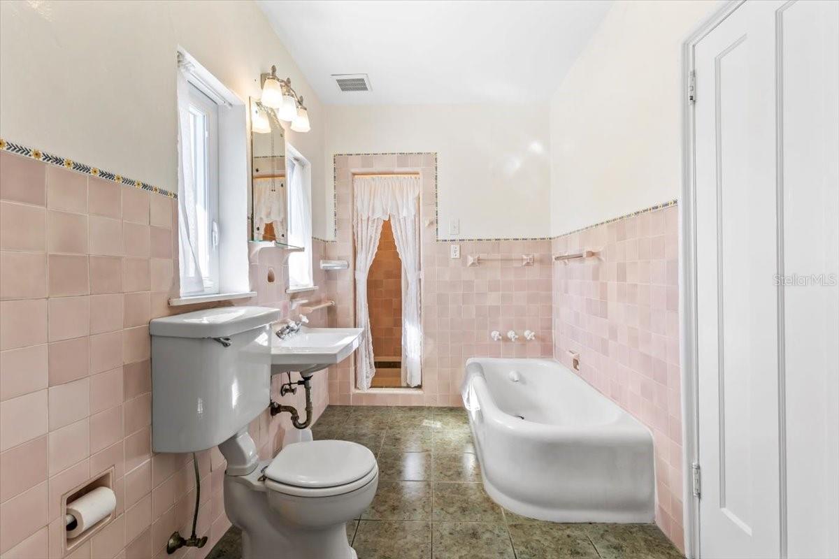 EL PINO PARQUE - Residential