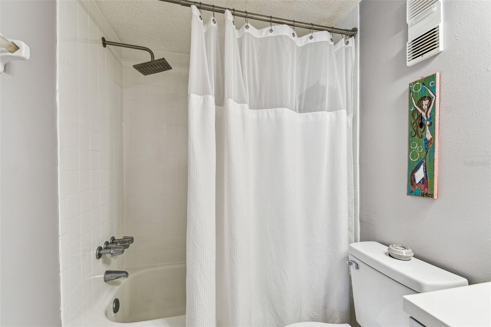 HEATHER LAKE APTS CONDO - Residential Lease