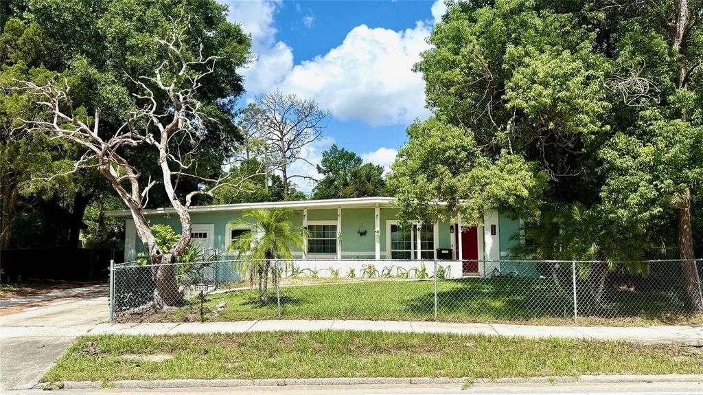 Photo of 1916 N Hastings Street, Orlando, FL 32808 (MLS # O6395126)