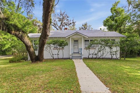 Photo of 923 NE 2nd Street, Ocala, FL 34470 (MLS # OM722474)