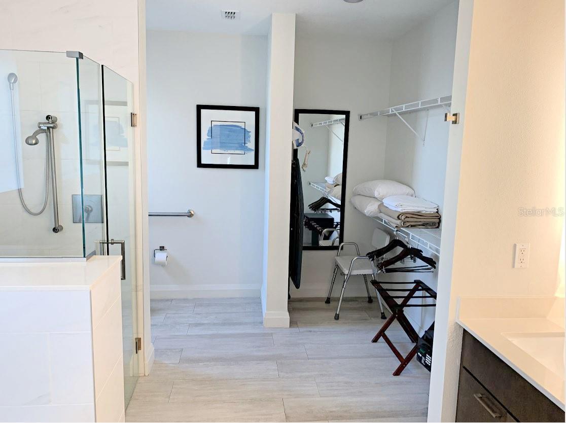 GROVE RESIDENCE & SPA HOTEL CONDO 2 - Residential