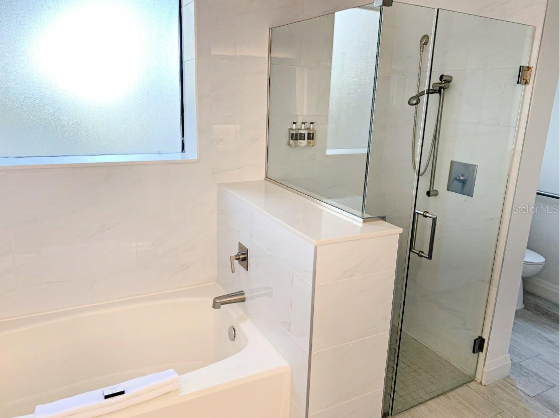 GROVE RESIDENCE & SPA HOTEL CONDO 2 - Residential