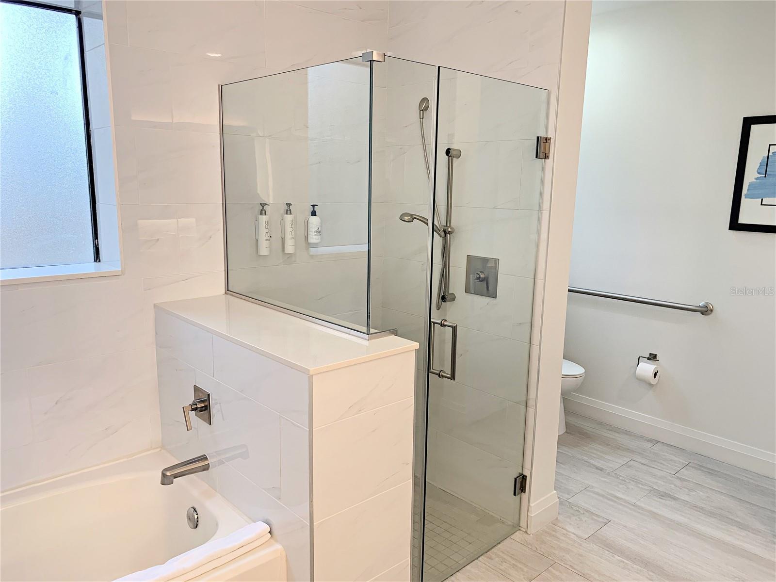 GROVE RESIDENCE & SPA HOTEL CONDO 2 - Residential