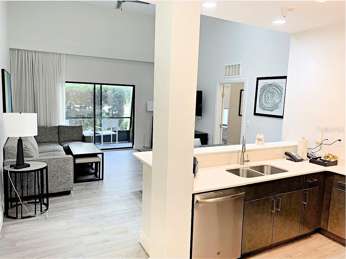 GROVE RESIDENCE & SPA HOTEL CONDO 2 - Residential