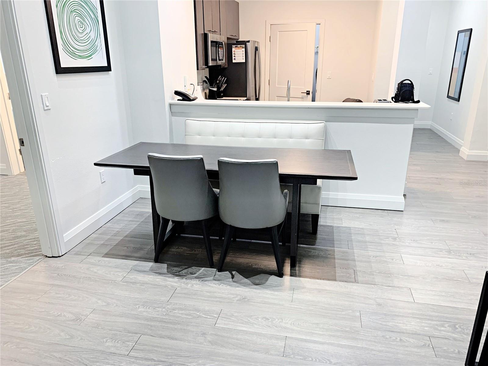 GROVE RESIDENCE & SPA HOTEL CONDO 2 - Residential