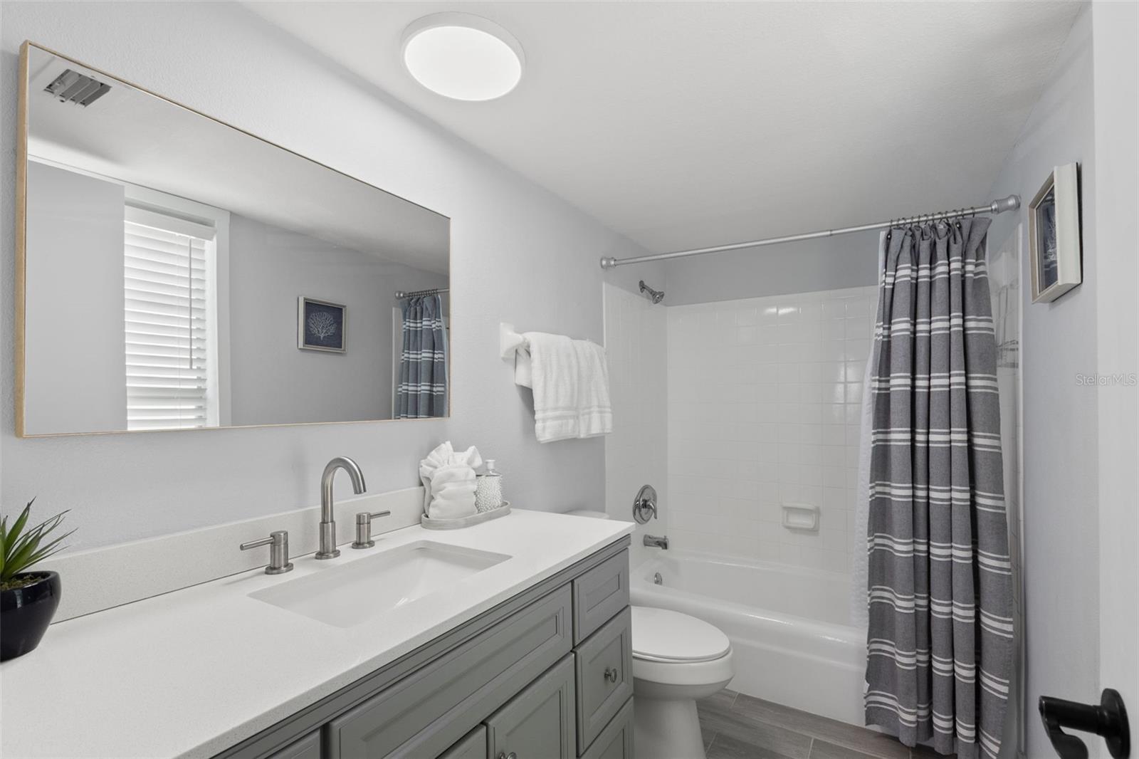 DOLPHIN POINTE OF DUNEDIN CONDO - Residential
