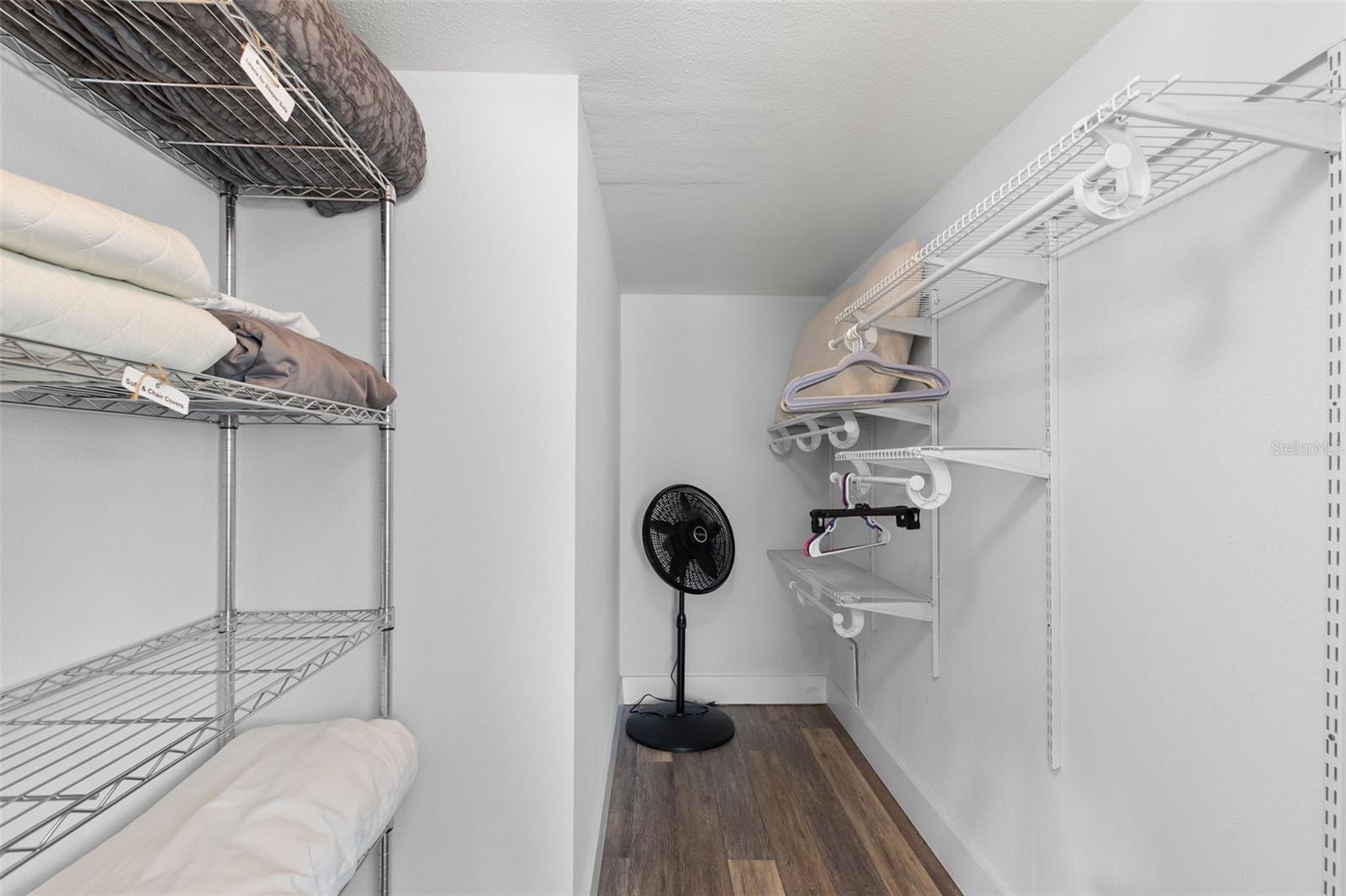 DOLPHIN POINTE OF DUNEDIN CONDO - Residential