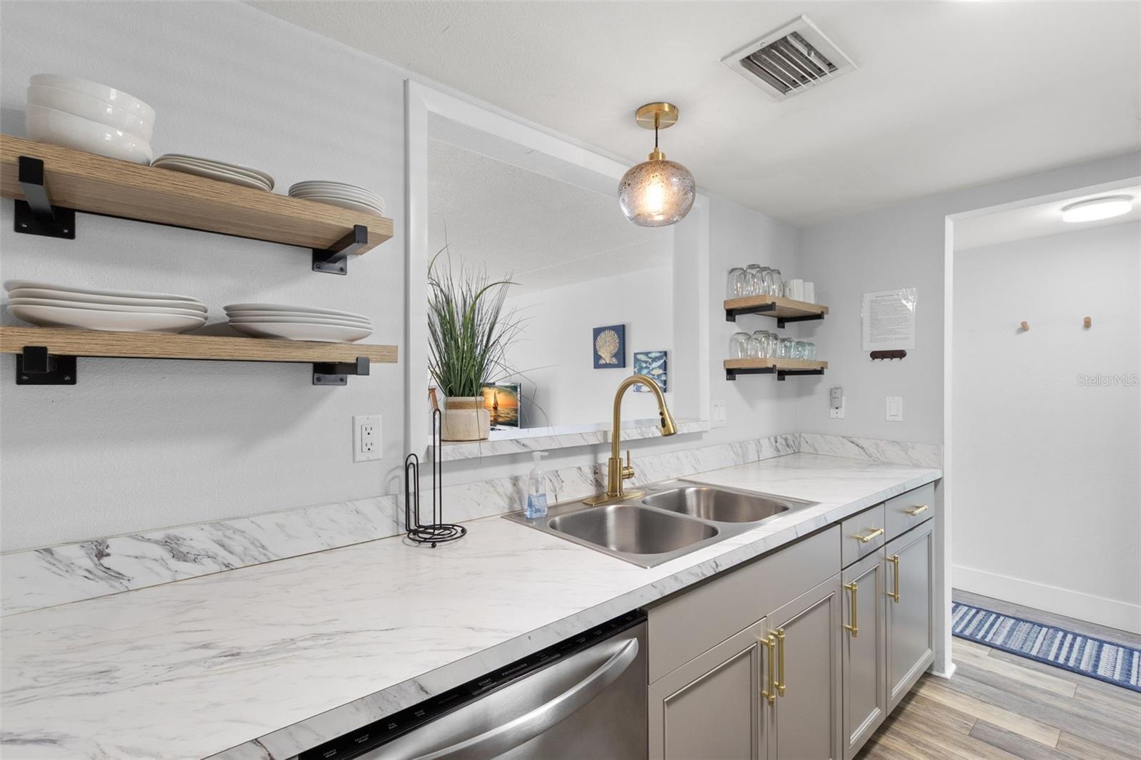 DOLPHIN POINTE OF DUNEDIN CONDO - Residential