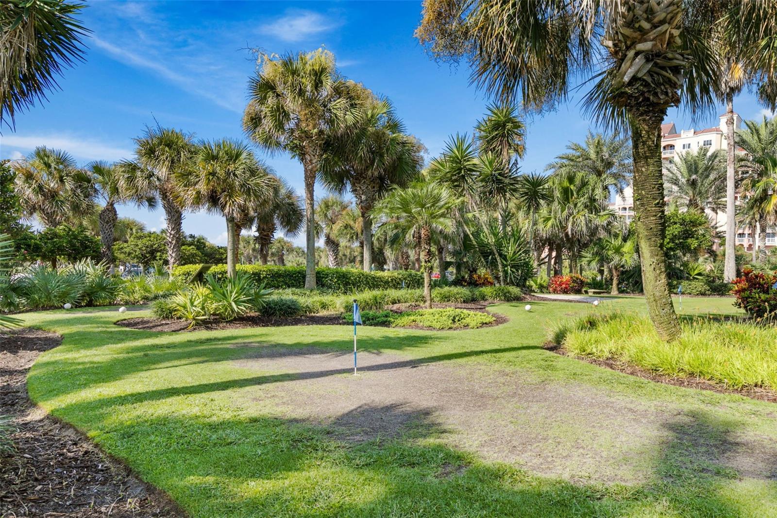 CONSERVATORY/HAMMOCK BEACH - Land