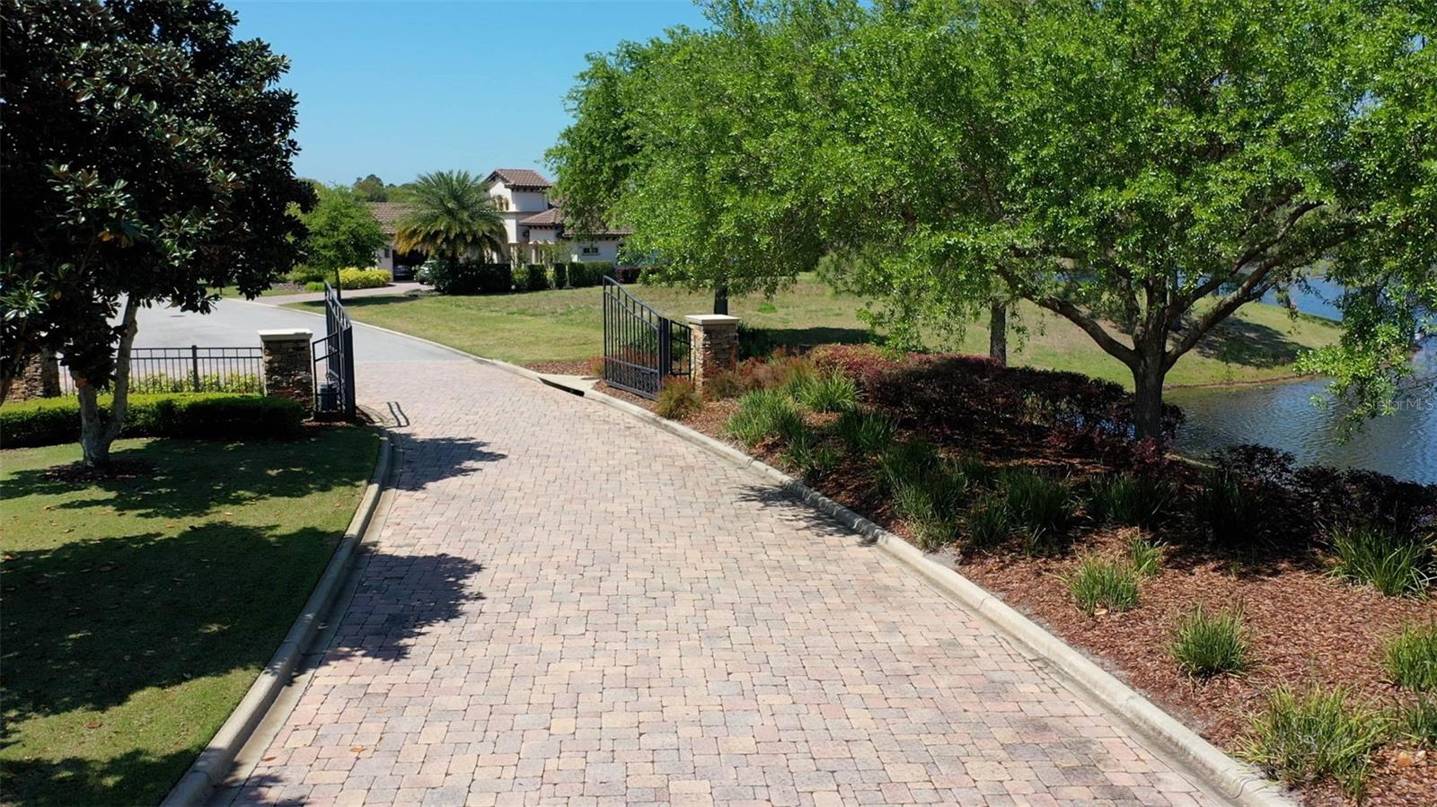 CONSERVATORY/HAMMOCK BEACH - Land