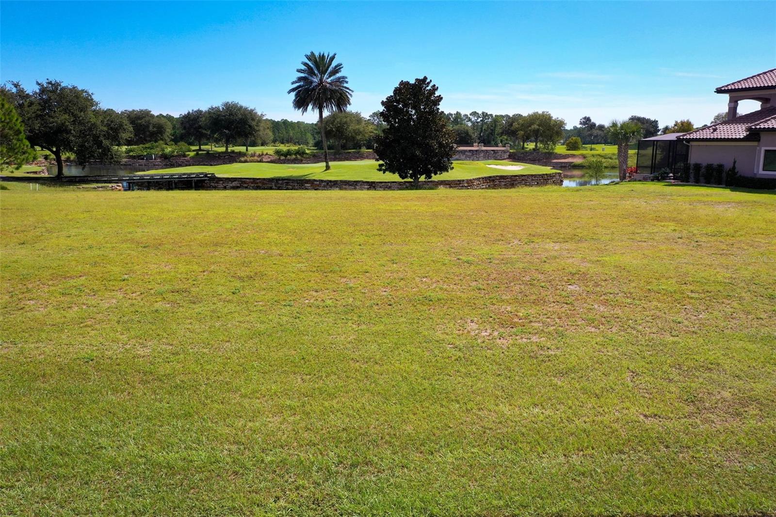 CONSERVATORY/HAMMOCK BEACH - Land