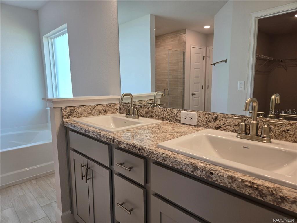 WYLD PALMS - Residential