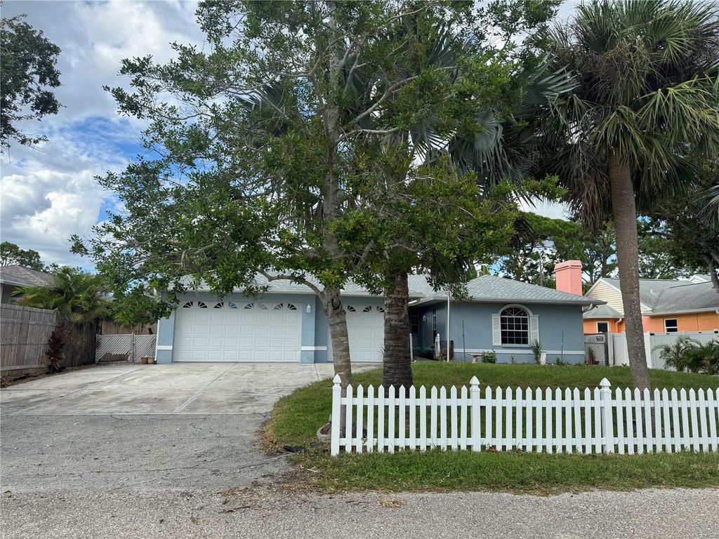 Photo of 1849 Vamo Drive, Sarasota, FL 34231 (MLS # A4665201)