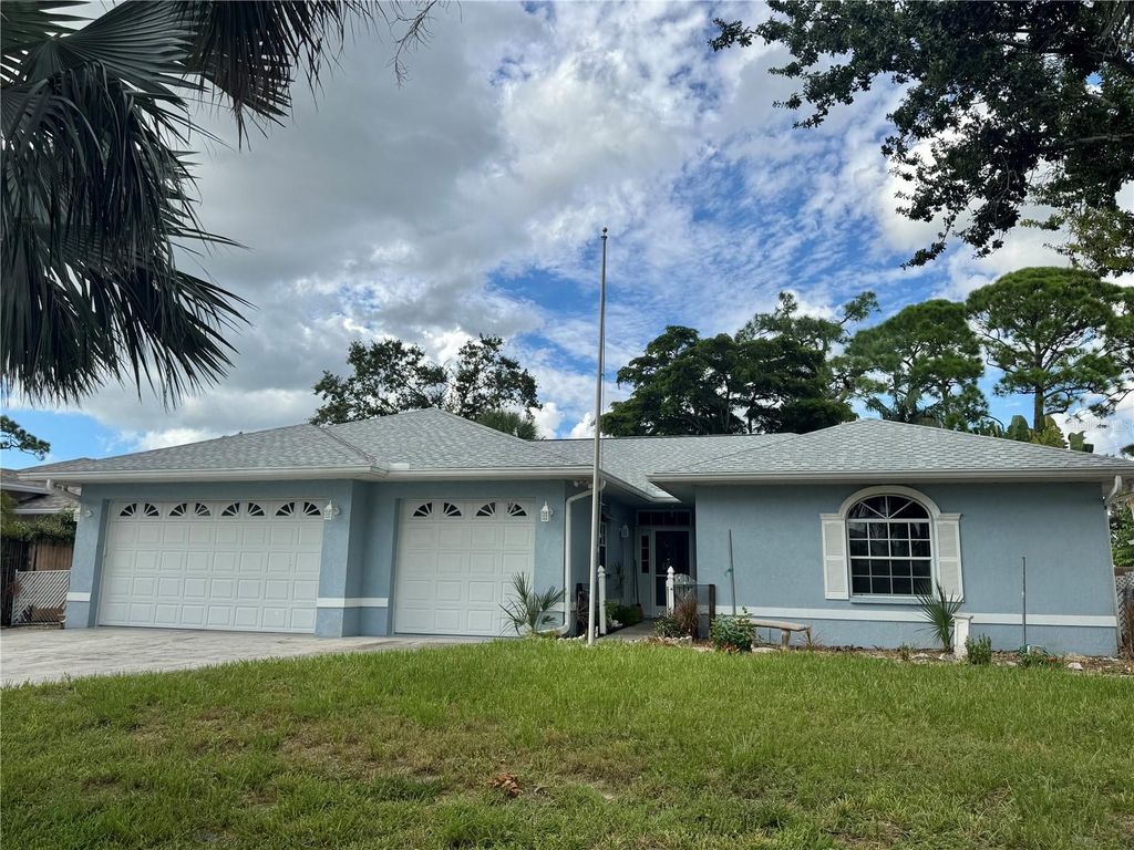 Photo of 1849 Vamo Drive, Sarasota, FL 34231 (MLS # A4665201)