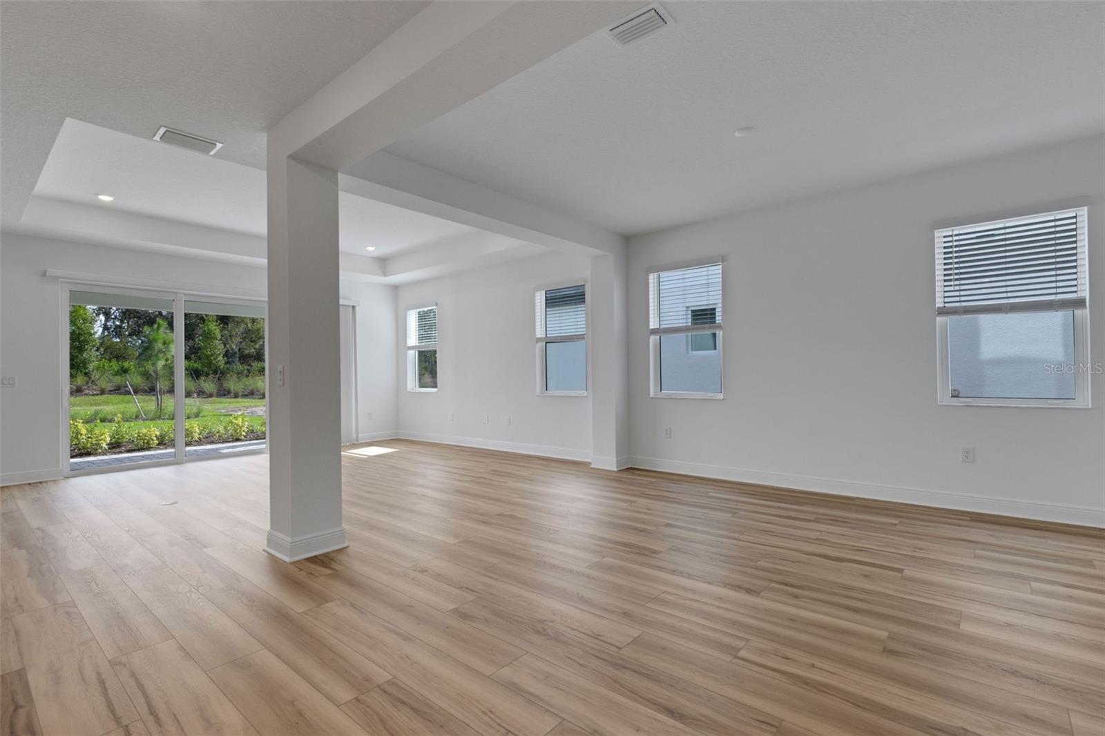 HAWKSTONE - Residential