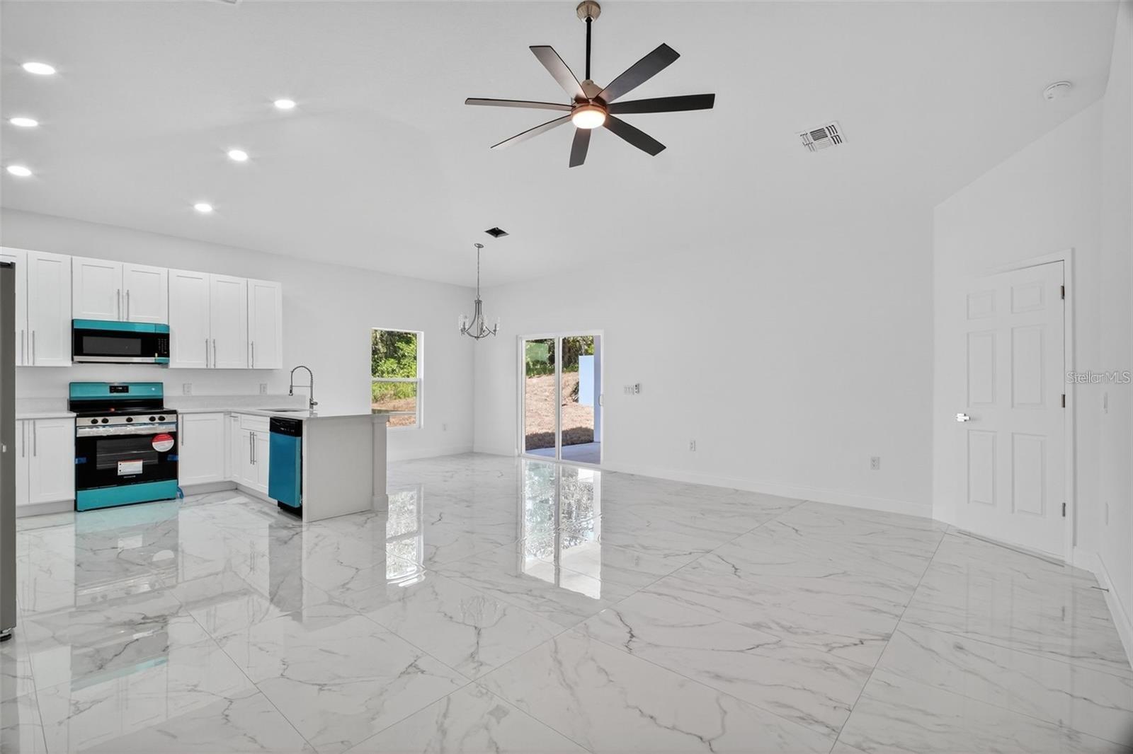 TWIN LAKES ESTATES, PHASE III - Residential