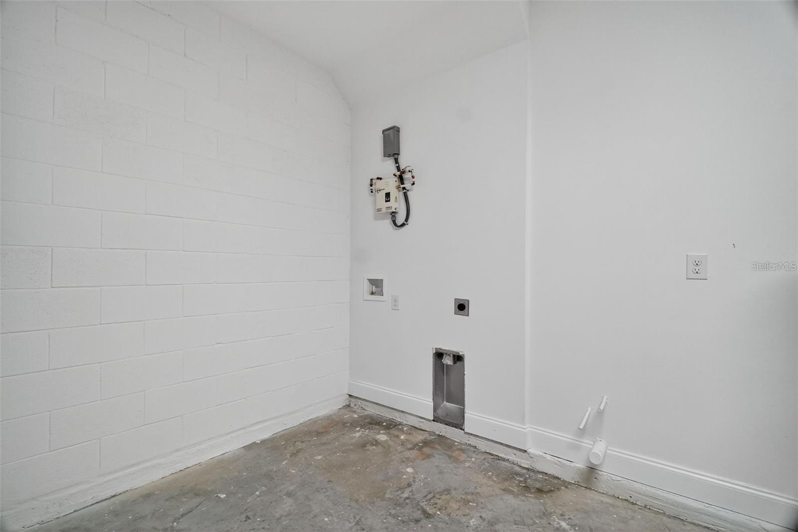 TWIN LAKES ESTATES, PHASE III - Residential