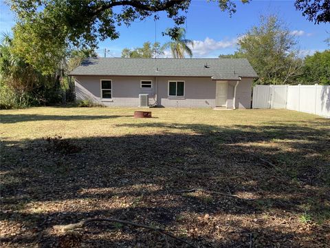 A home in EUSTIS