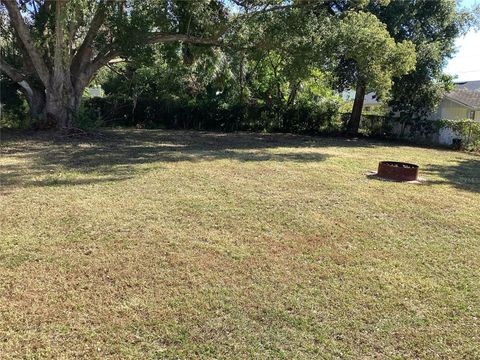 A home in EUSTIS