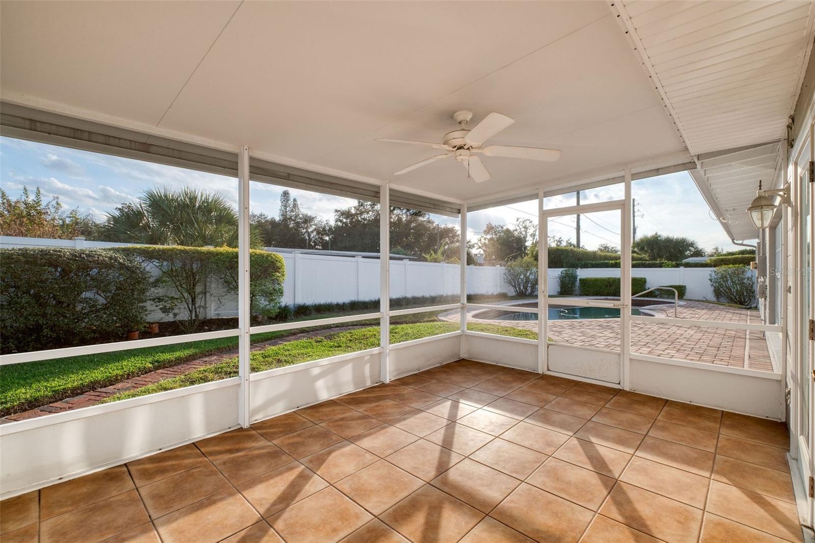 BEL AIR HILLS - Residential