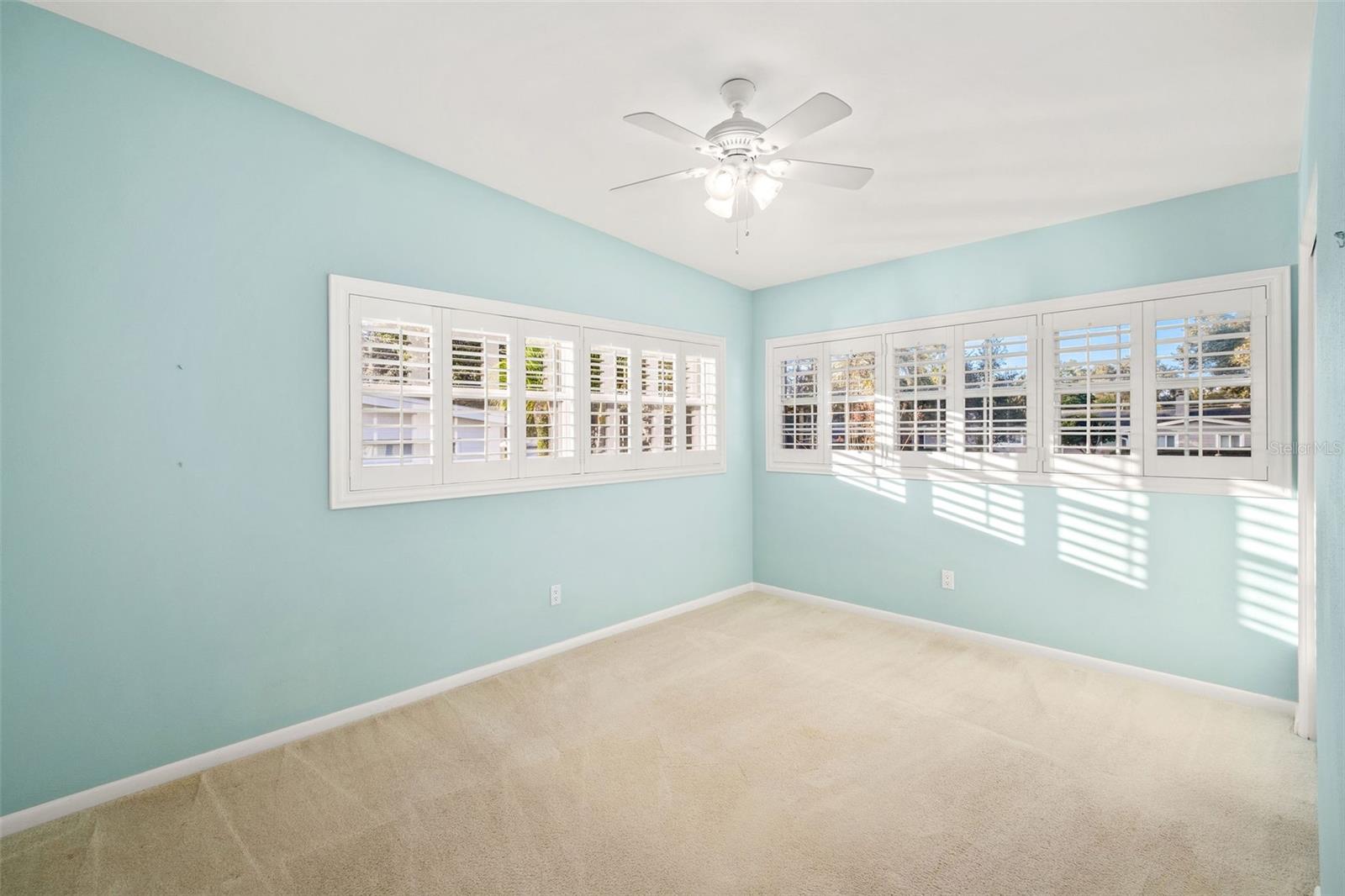 BEL AIR HILLS - Residential