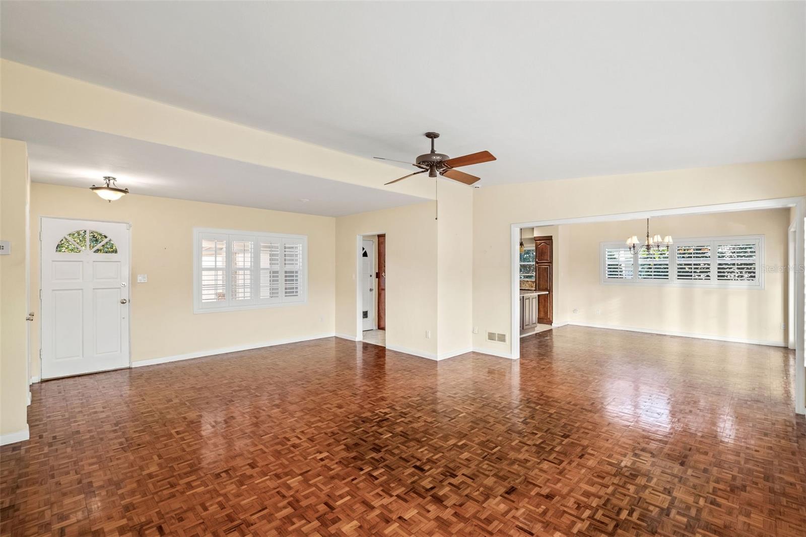 BEL AIR HILLS - Residential