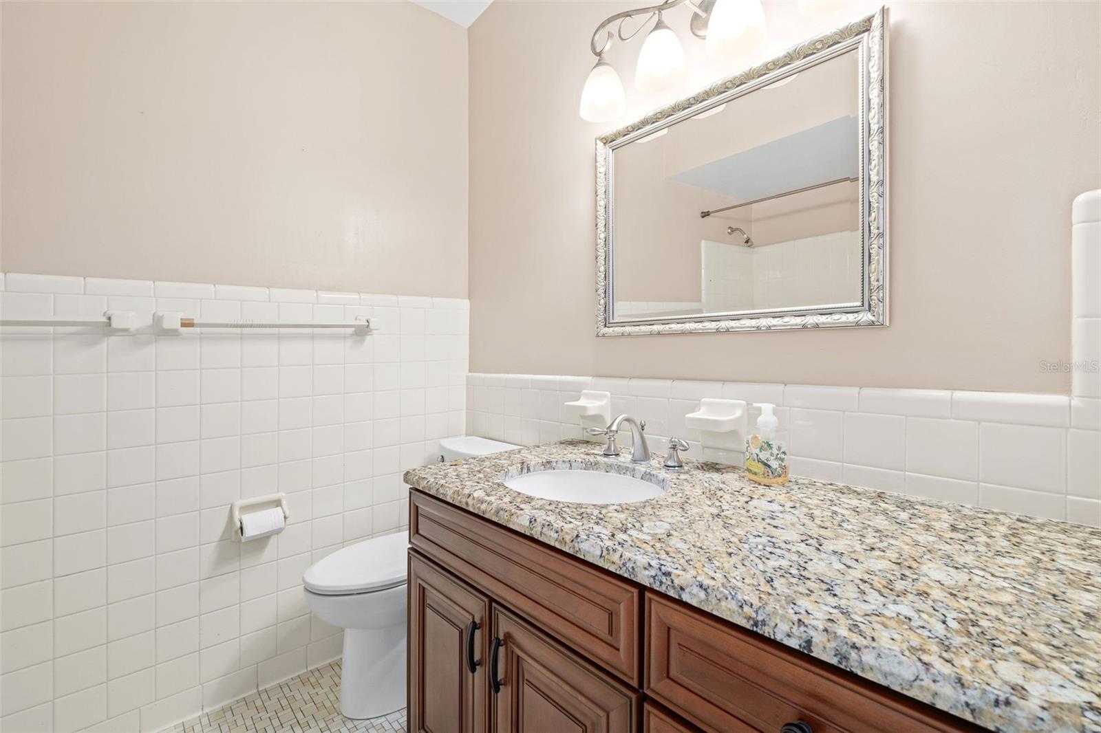 BEL AIR HILLS - Residential