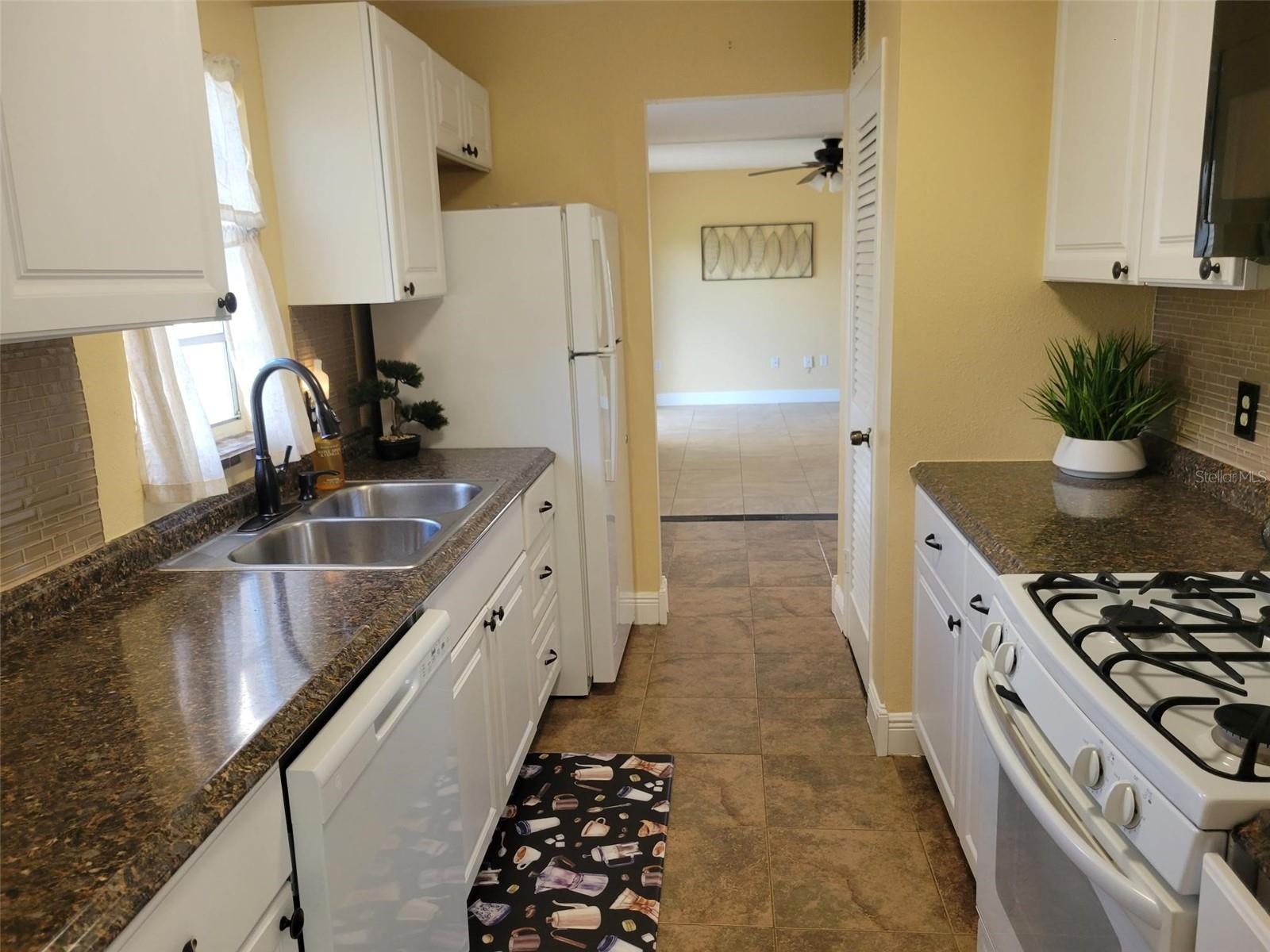 LONG BAYOU - Residential