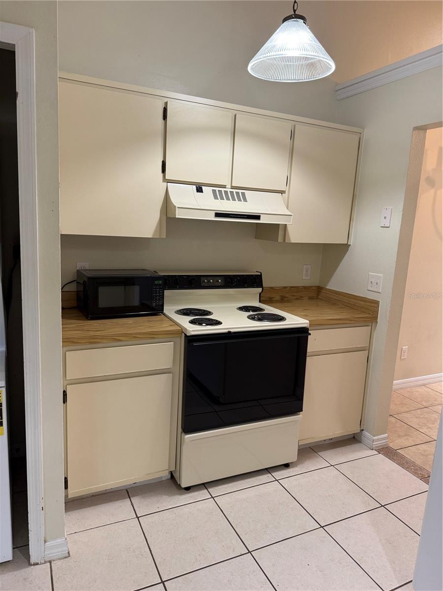 TOWNHOMES WINTER GARDEN - Residential