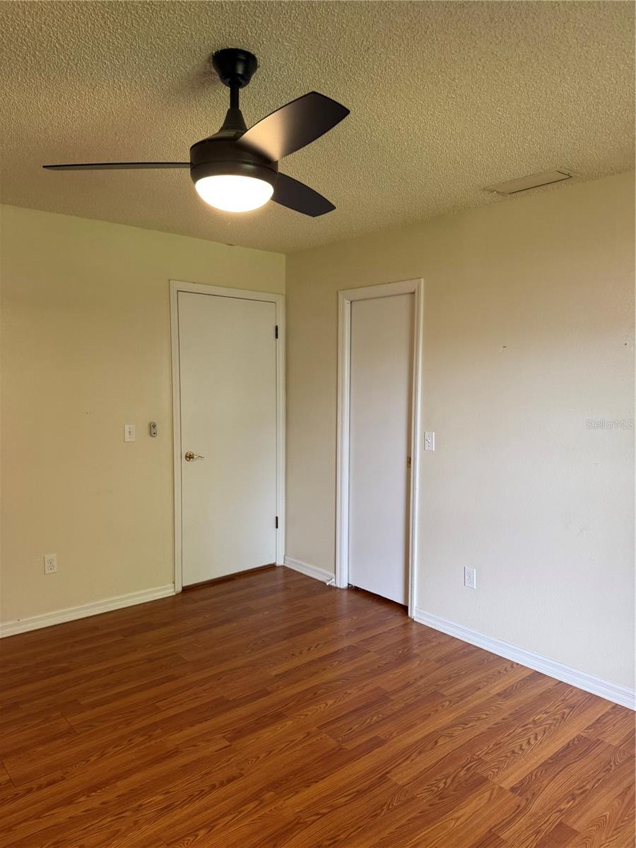 TOWNHOMES WINTER GARDEN - Residential