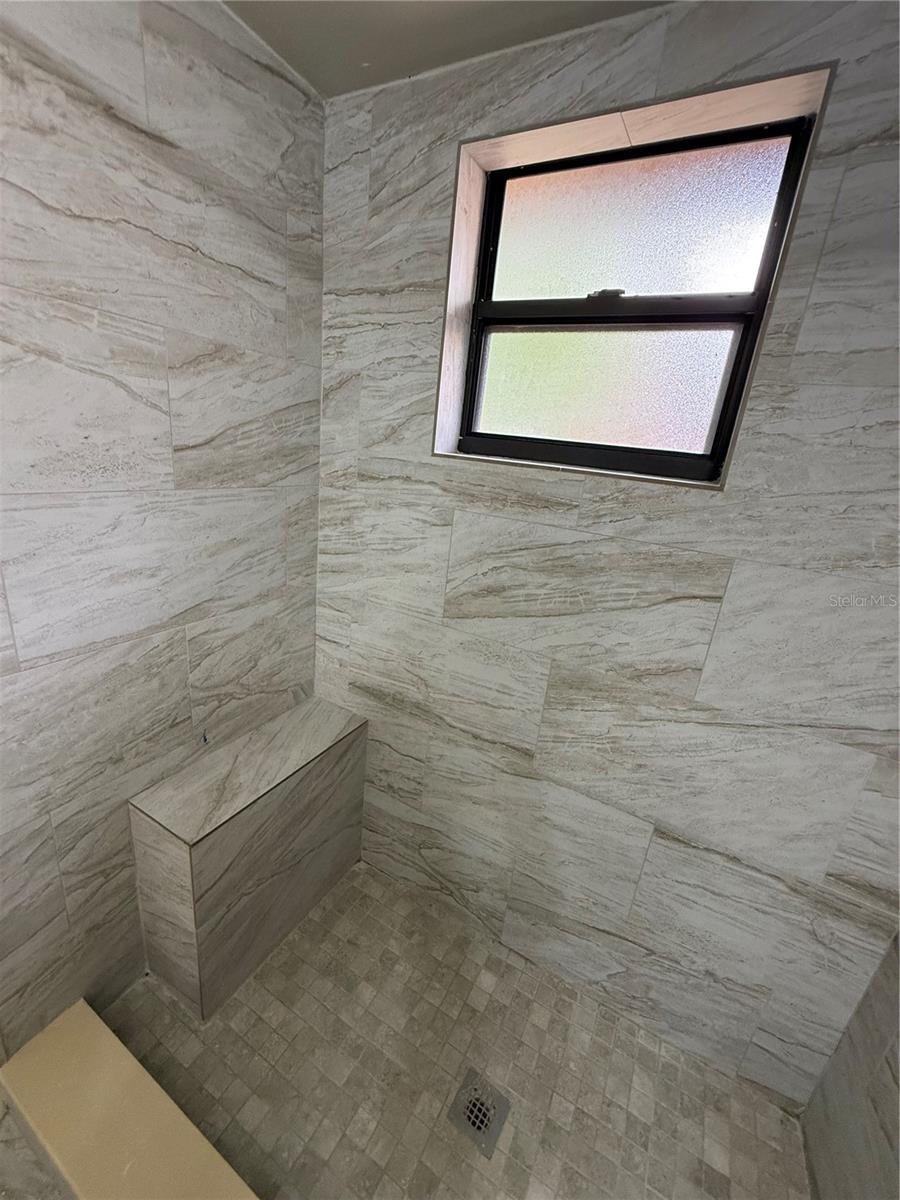 TOWNHOMES WINTER GARDEN - Residential