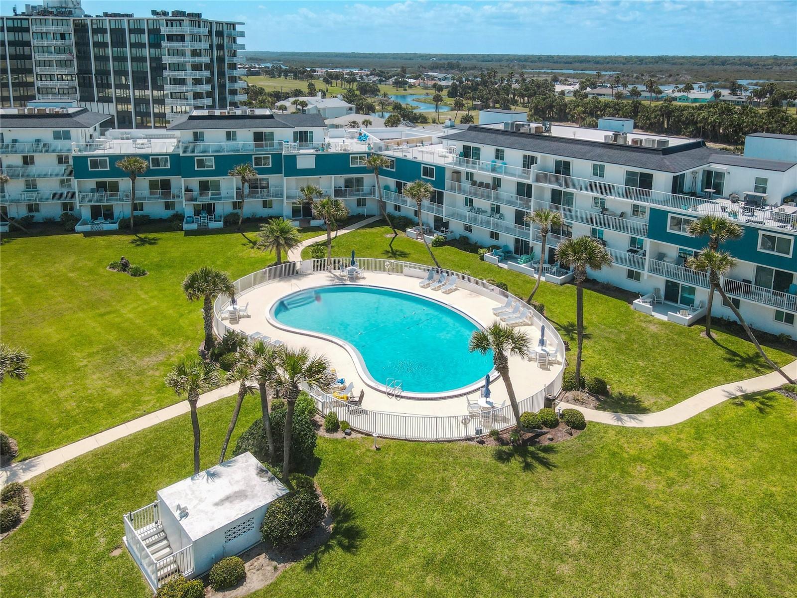 OCEAN BEACH CONDO CLUB II - Residential