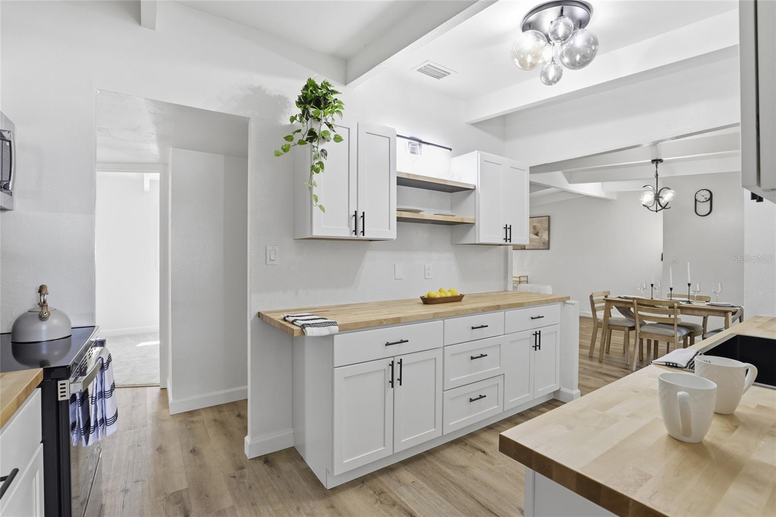 HIGHLAND COURT MANOR - Residential