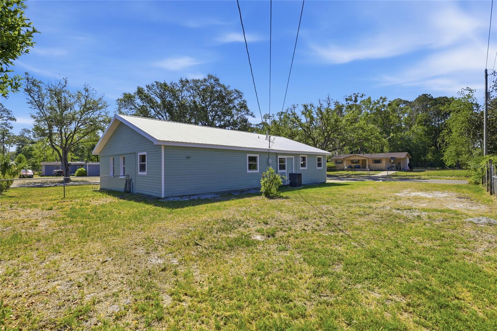 HIGHLAND COURT MANOR - Residential