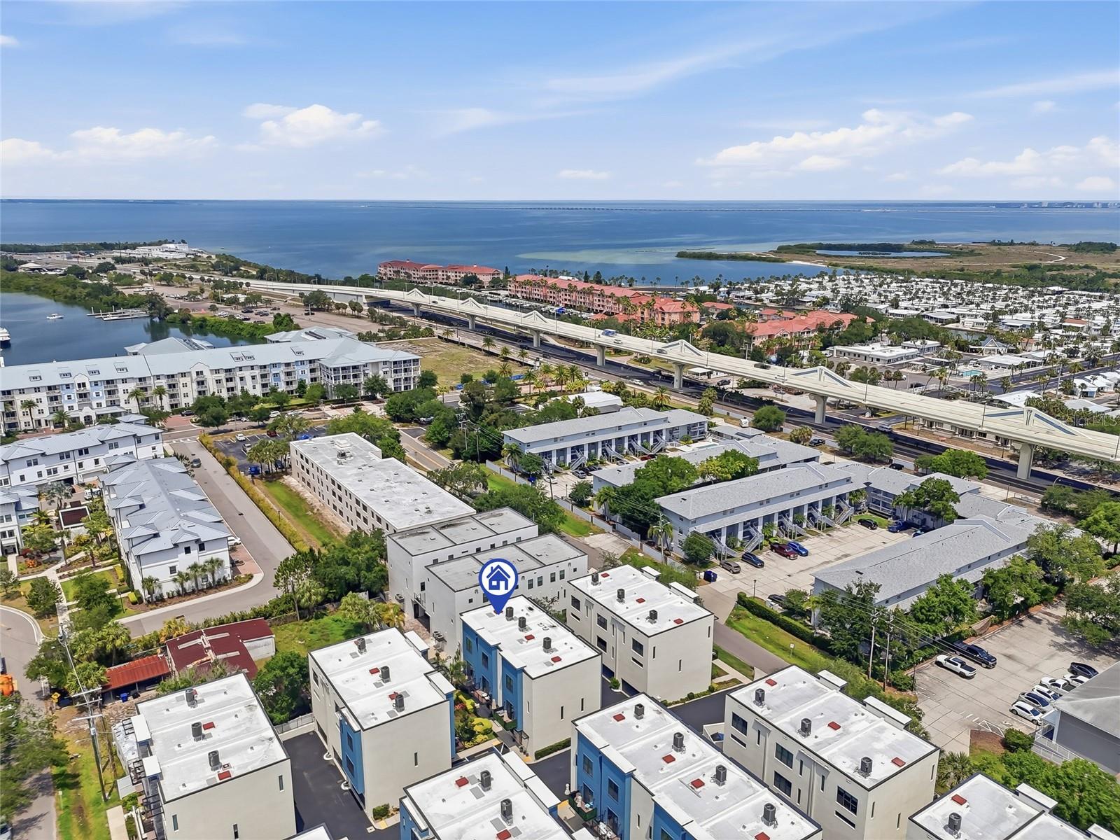 SOUTH WESTSHORE TWNHMS - Residential Lease