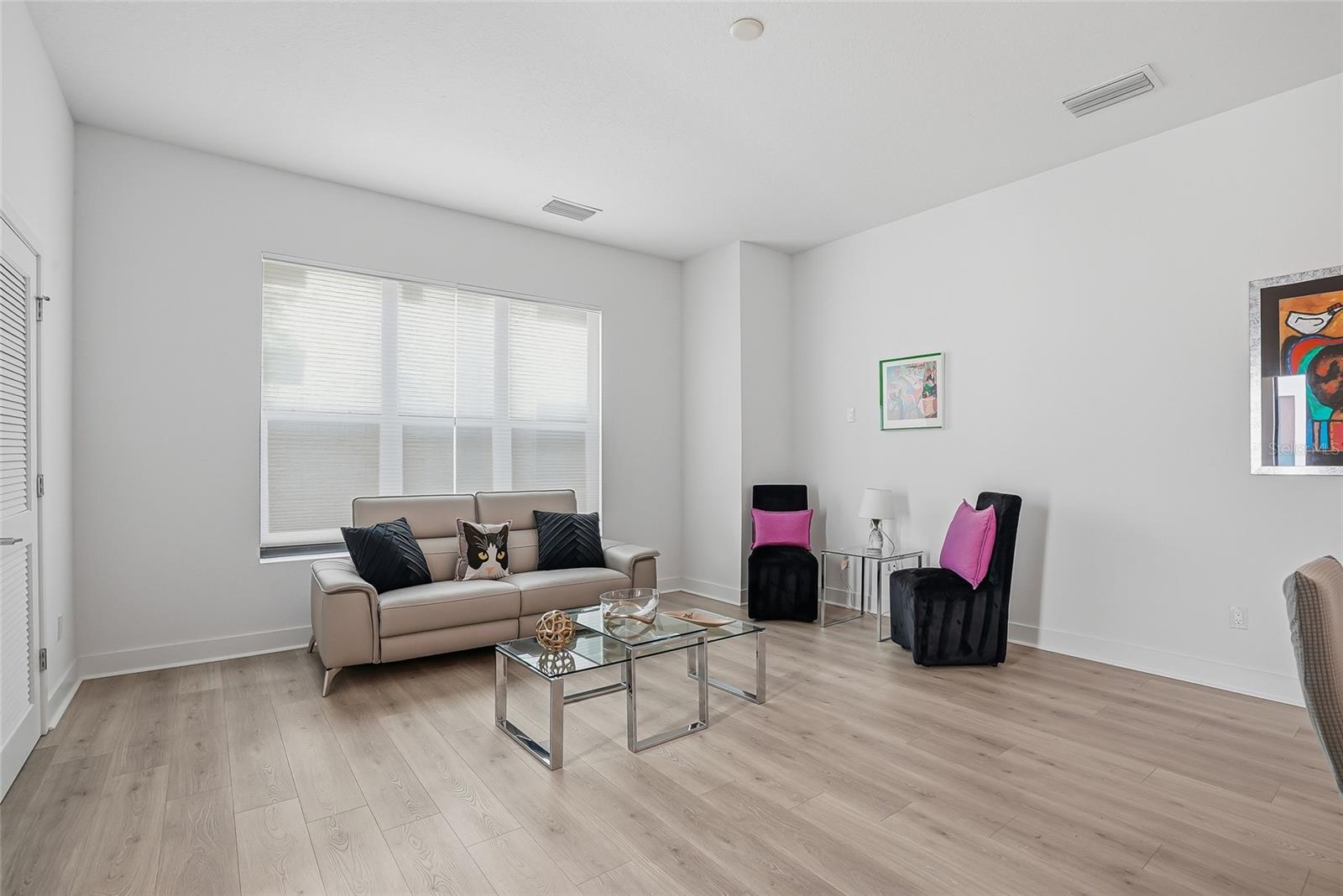 SOUTH WESTSHORE TWNHMS - Residential Lease