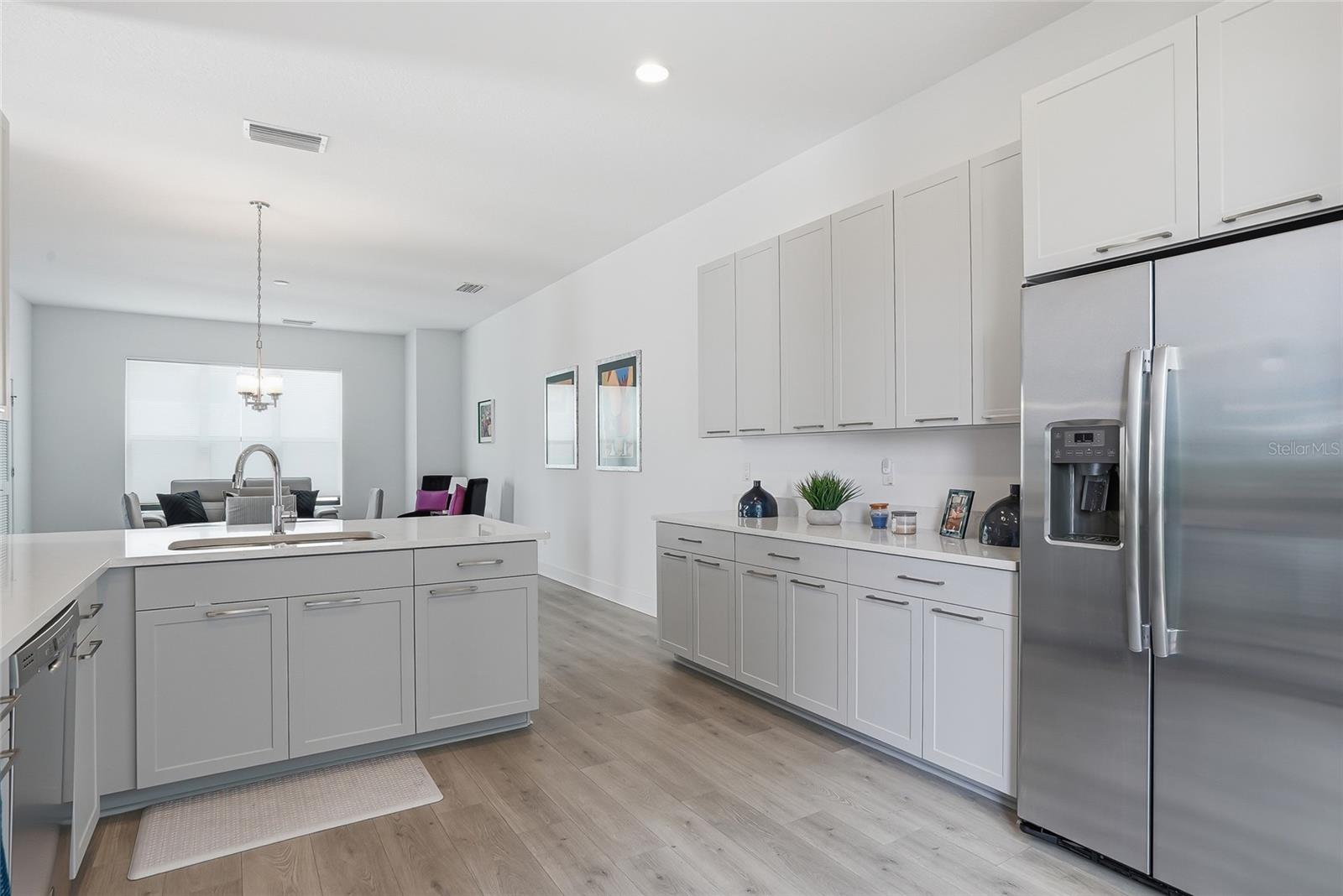 SOUTH WESTSHORE TWNHMS - Residential Lease