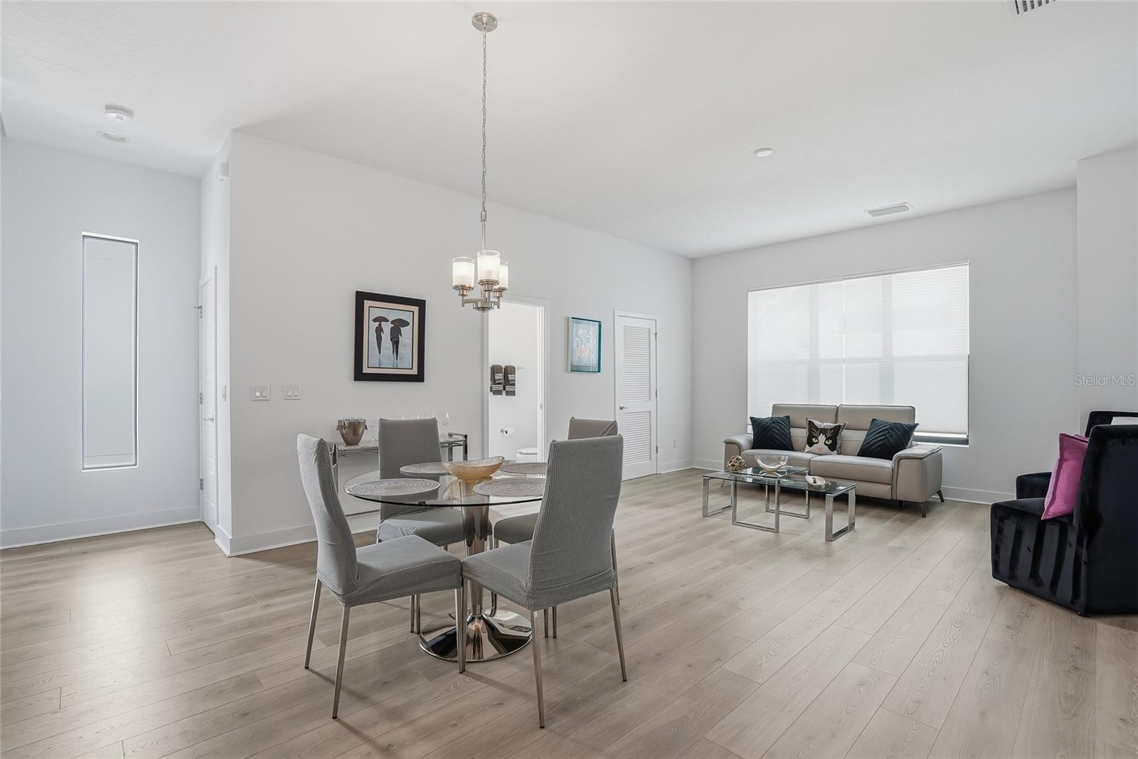 SOUTH WESTSHORE TWNHMS - Residential Lease