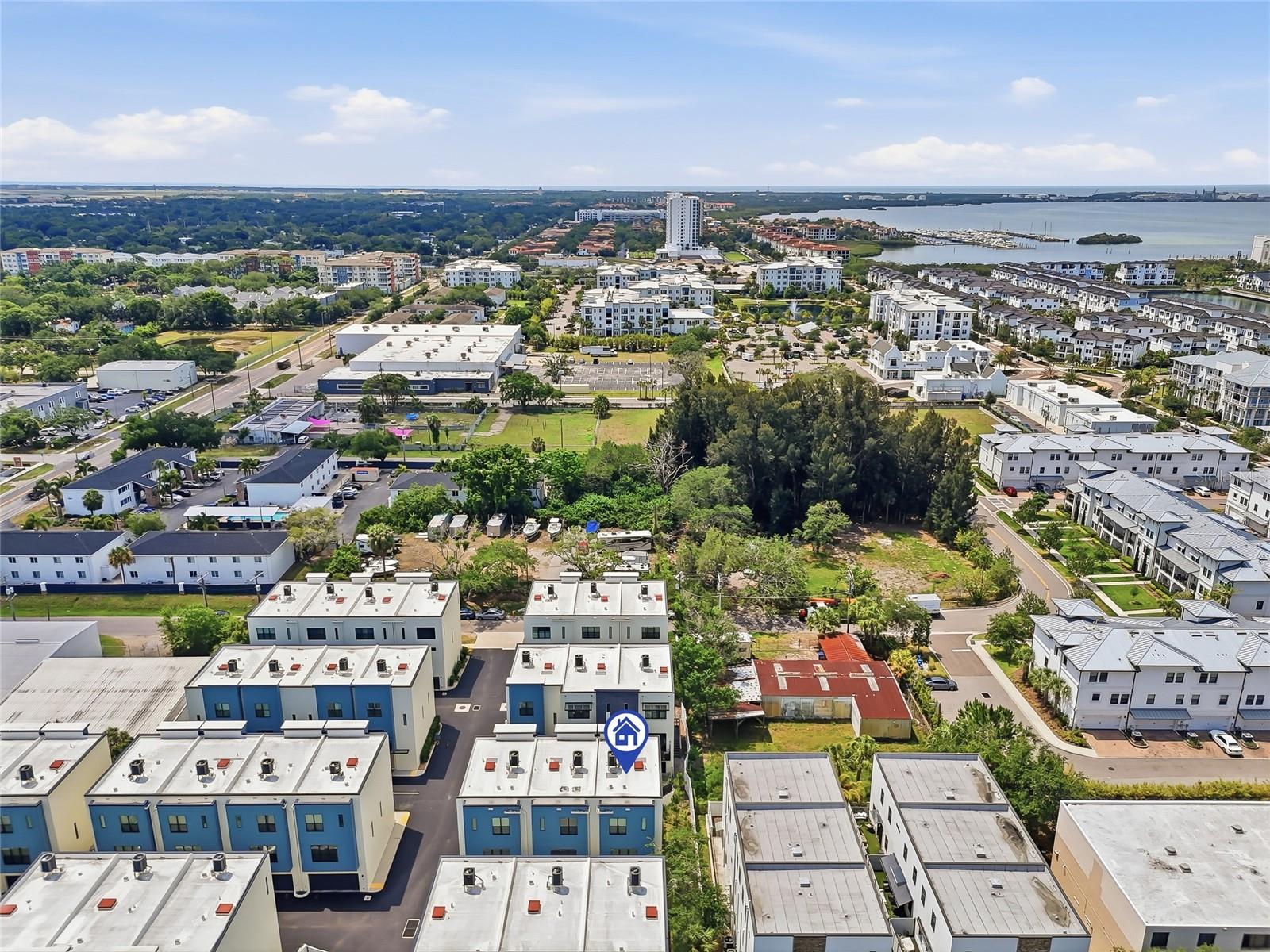 SOUTH WESTSHORE TWNHMS - Residential Lease
