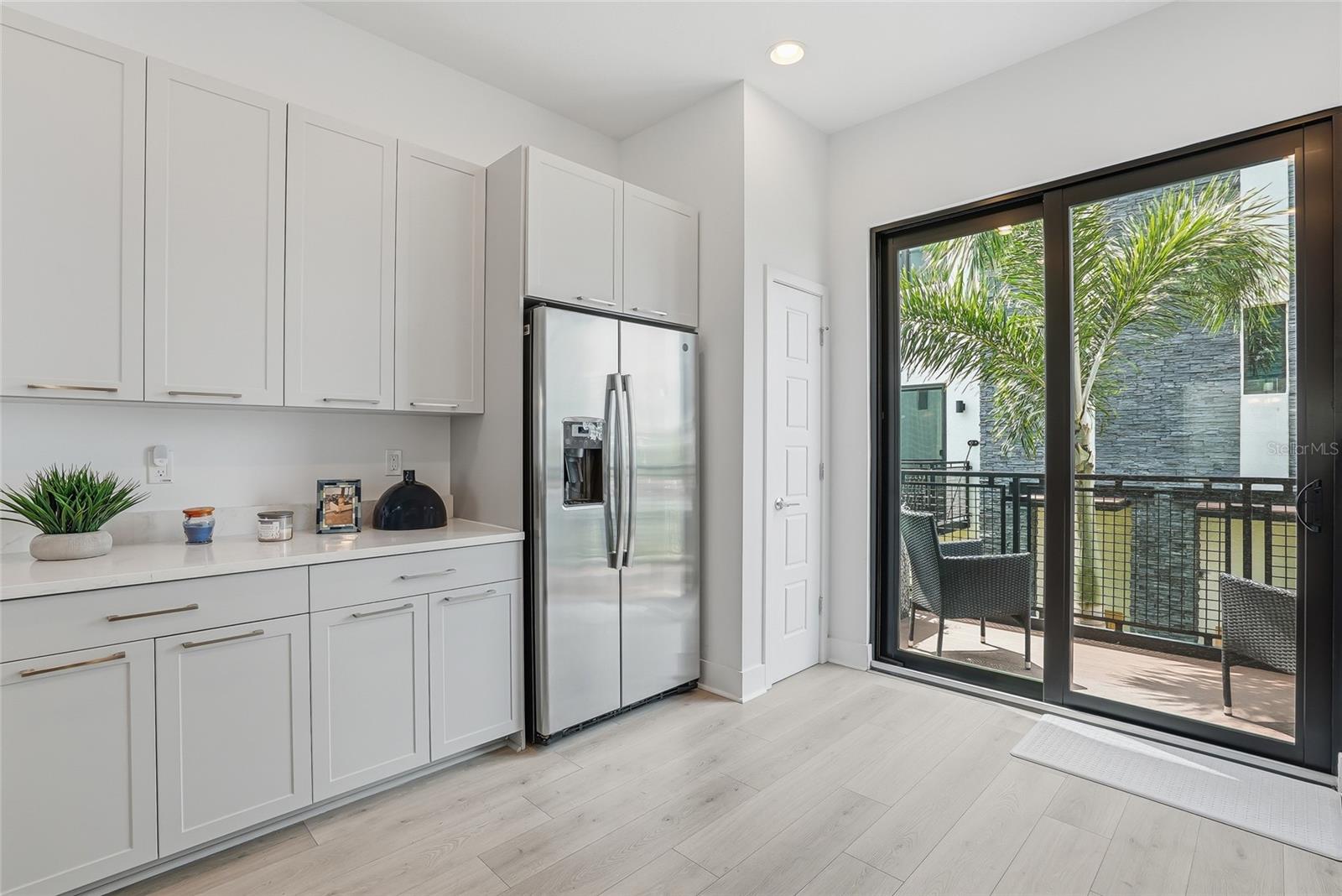 SOUTH WESTSHORE TWNHMS - Residential Lease
