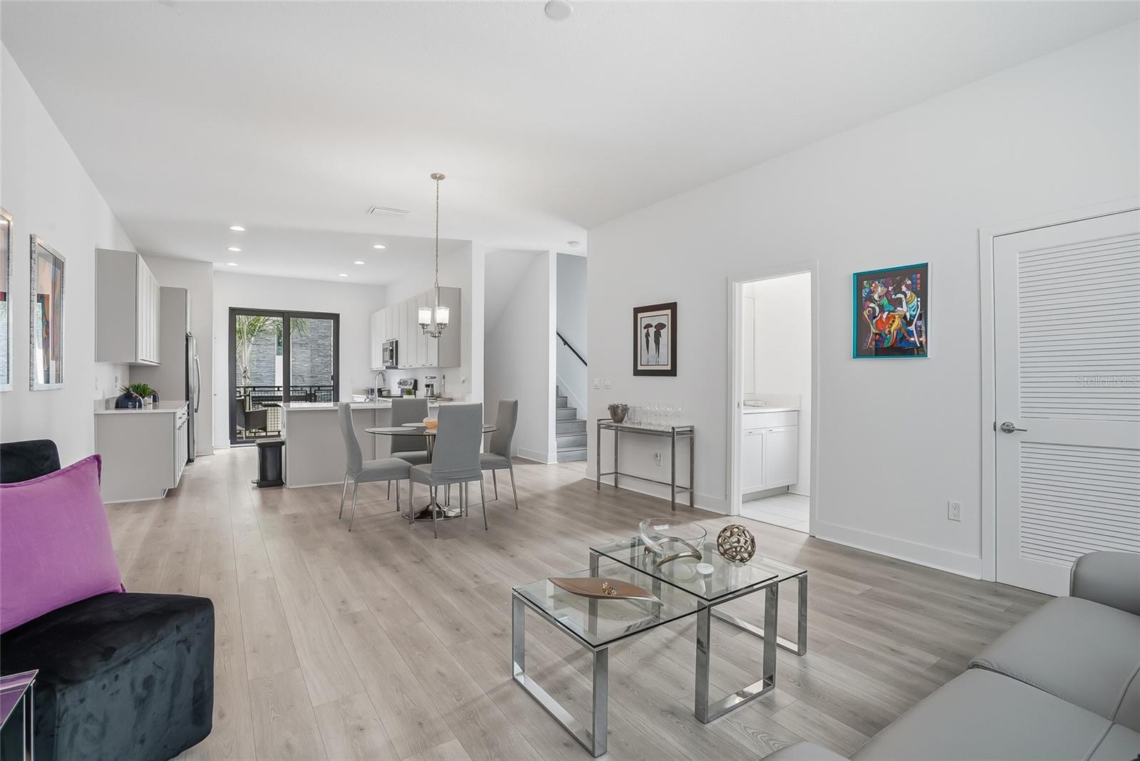 SOUTH WESTSHORE TWNHMS - Residential Lease