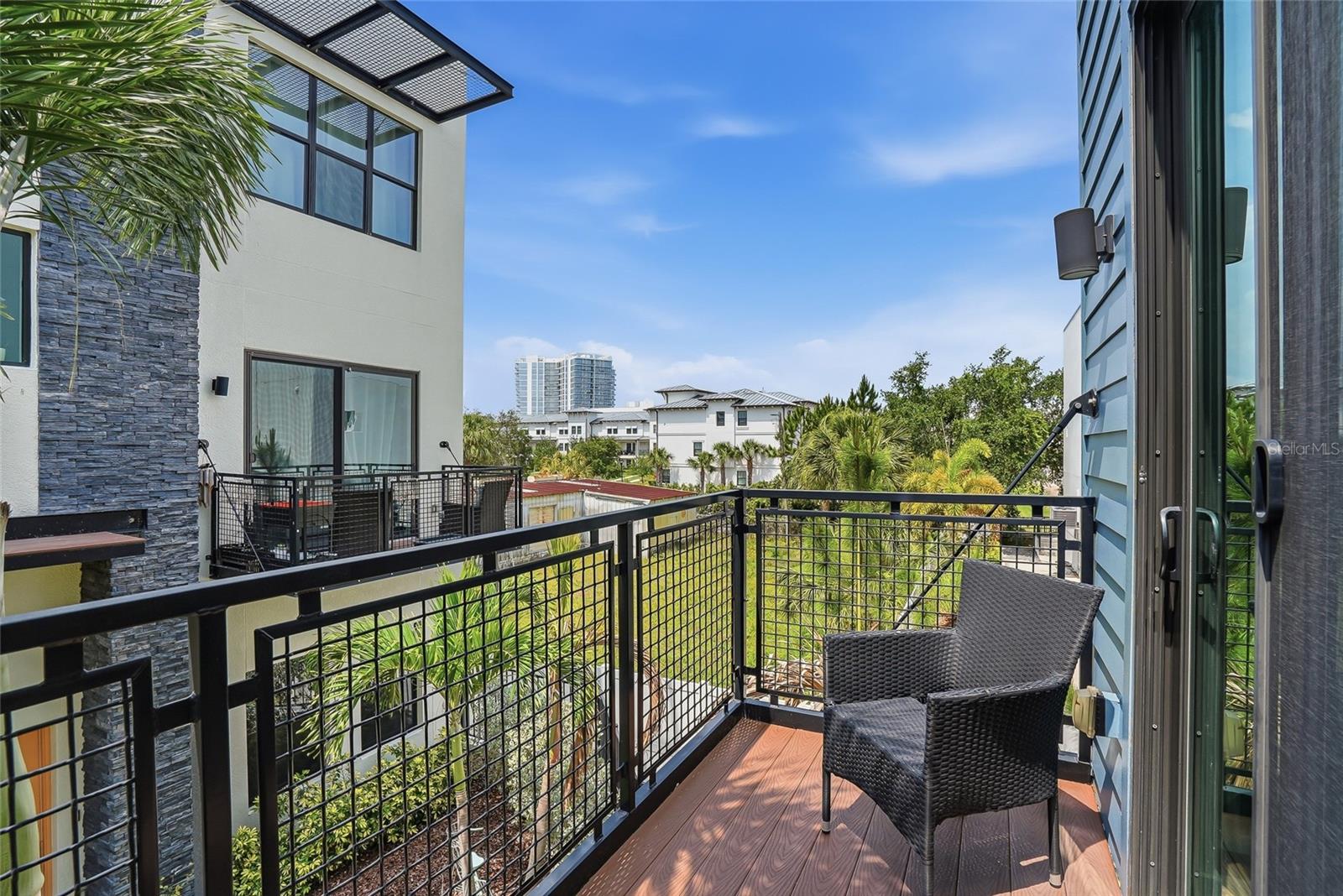 SOUTH WESTSHORE TWNHMS - Residential Lease