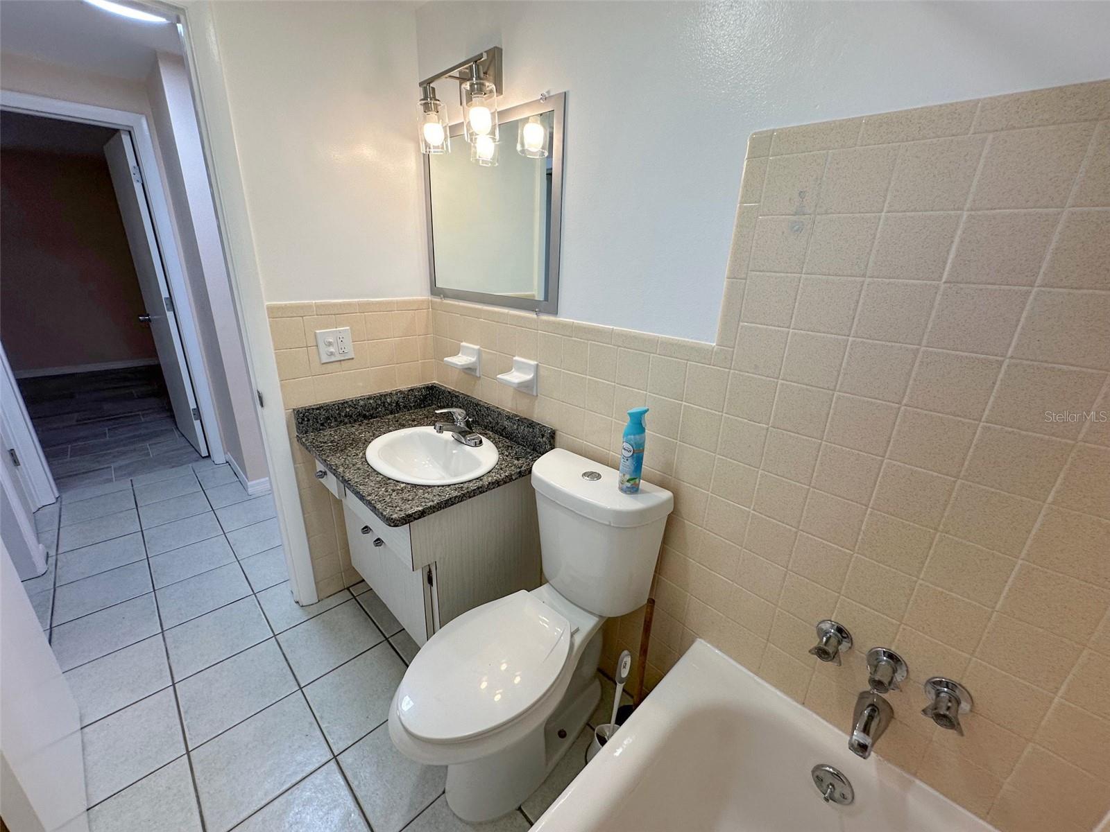 COLONIAL MANOR - Residential Lease