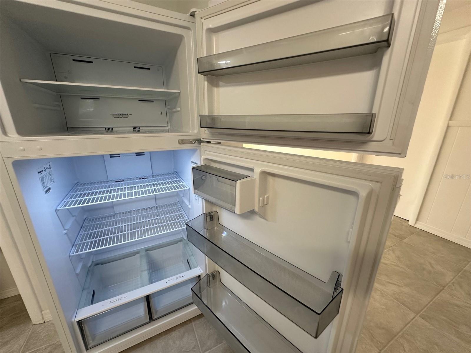 COLONIAL MANOR - Residential Lease