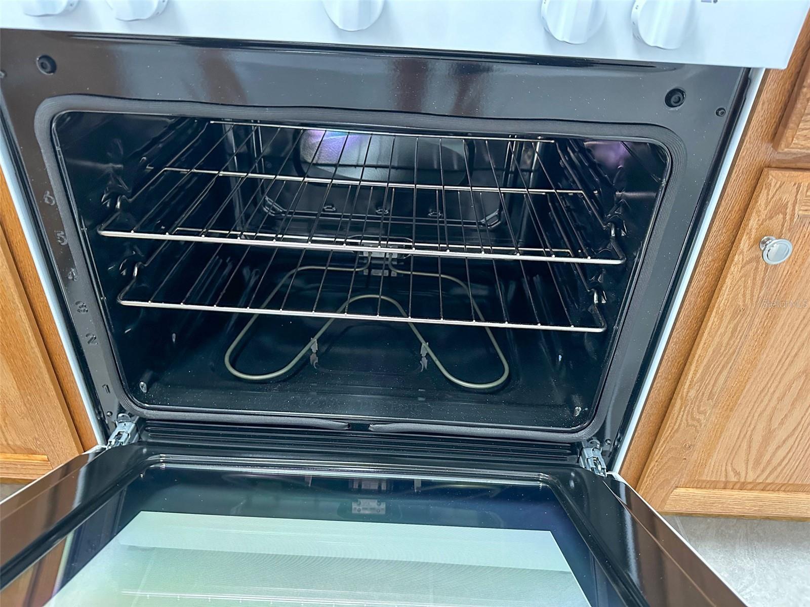 COLONIAL MANOR - Residential Lease