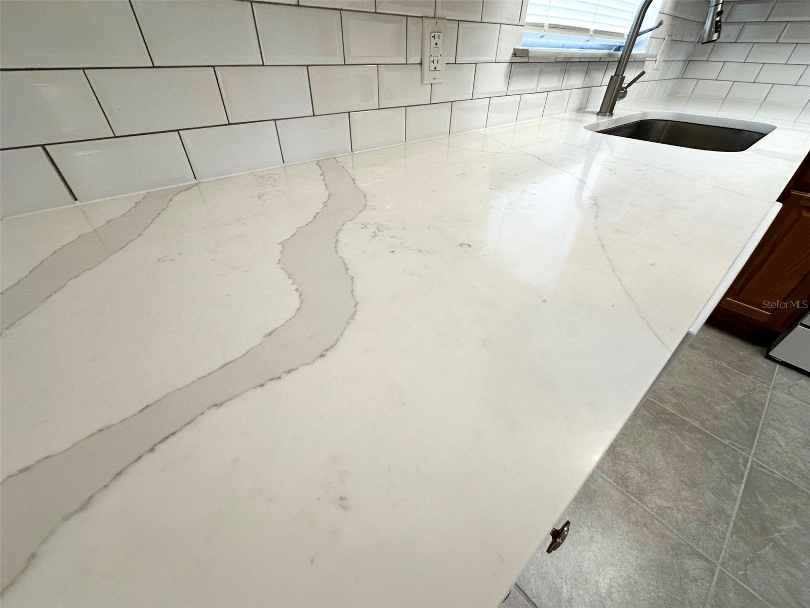 COLONIAL MANOR - Residential Lease