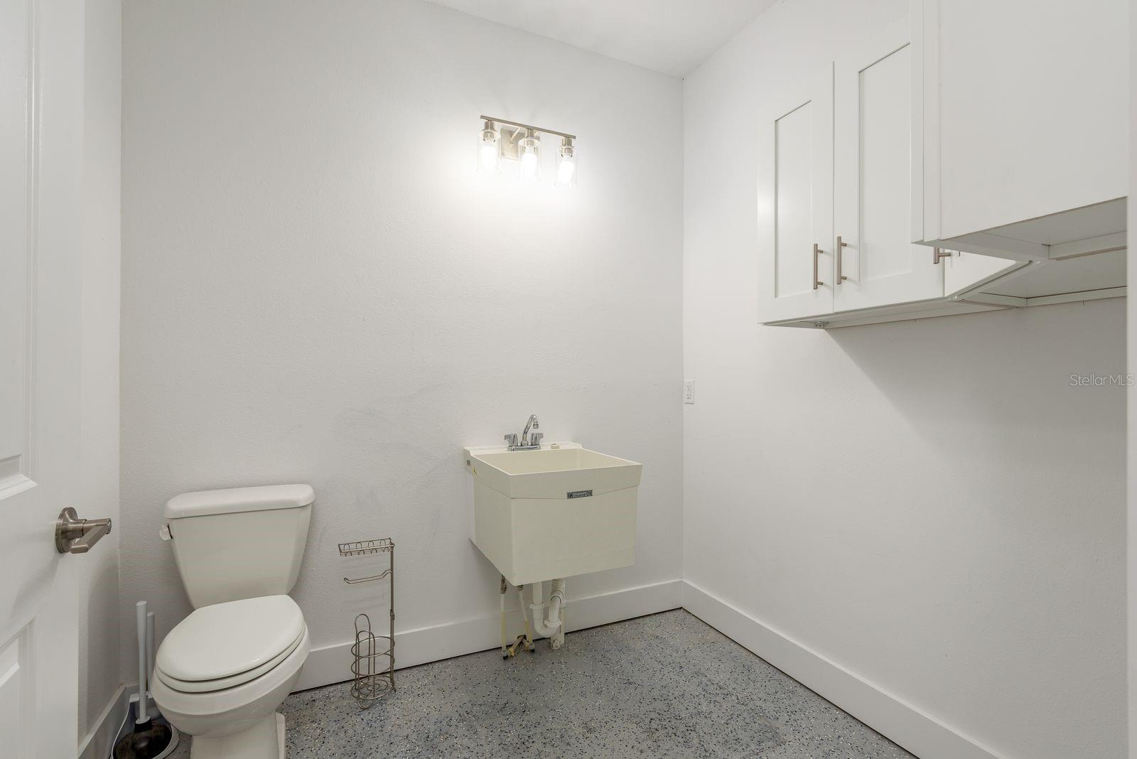 OAK BEND TWNHMS - Residential