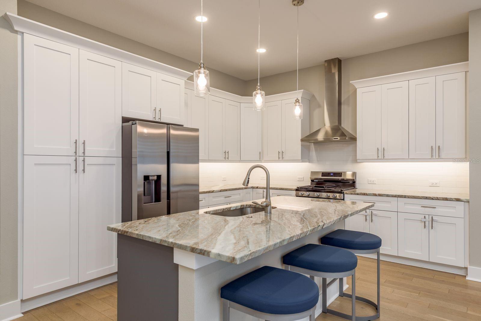 OAK BEND TWNHMS - Residential