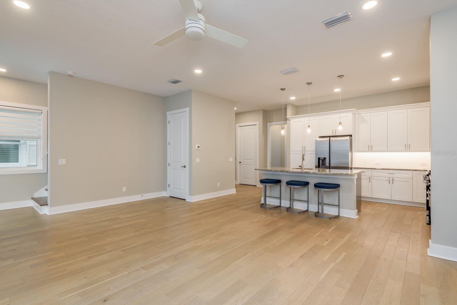 OAK BEND TWNHMS - Residential